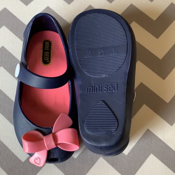 Peep toe blue and pink Mary Jane shoes - Picture 2 of 2